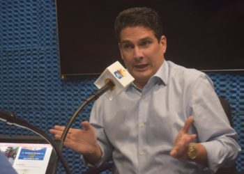 Roberto d’Aubuisson: «Que no lleguen metidos a ver el tema de Santa Tecla”