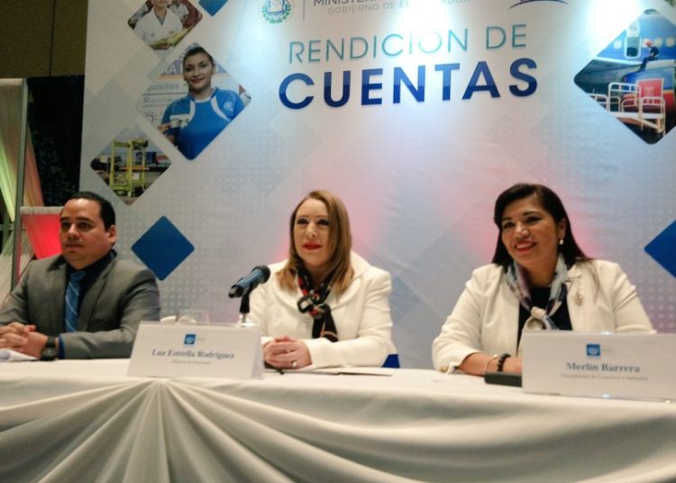 Luz Estrella Rodríguez confirma crecimiento de economía salvadoreña de 2.5% en 2018