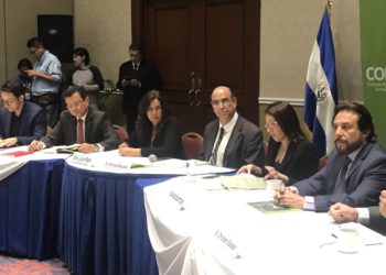 Candidatos se comprometen en trabajar por el medio ambiente en El Salvador