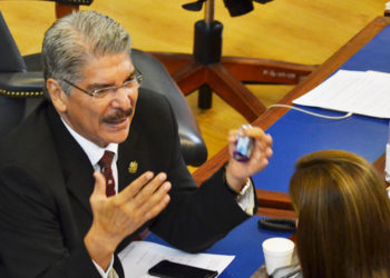 Falsifican firma de Quijano en Asamblea Legislativa