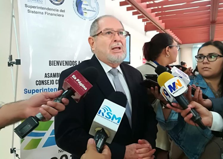 Superintendente del Sistema financiero confirma que banca nacional crece 5.8 % anual