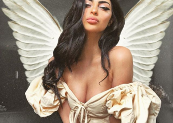 La bella modelo australiana a la que le negaron la entrada al Museo Louvre en París