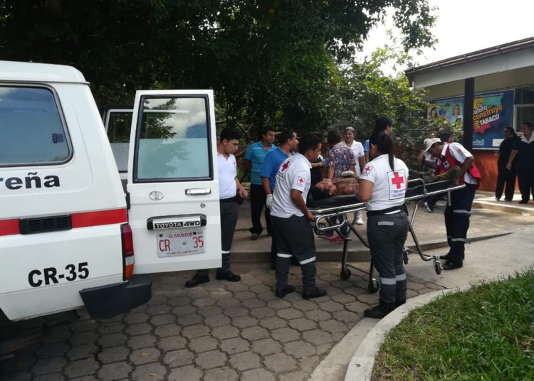 Ocho vendedores de minutas resultan lesionados en accidente de tránsito