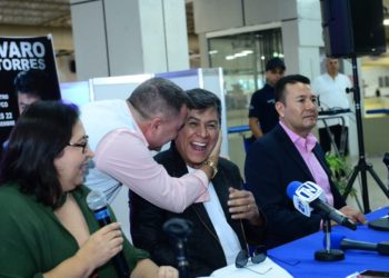 Bautizan al anfiteatro del CIFCO como Álvaro Torres