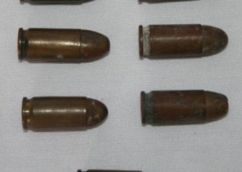 Asaltante muere a manos de una de sus víctimas dentro de un microbús de la Ruta 140