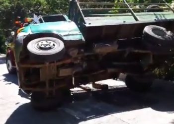 Feligreses de una parroquia resultaron lesionados en vuelco de camión en Cuscatlán