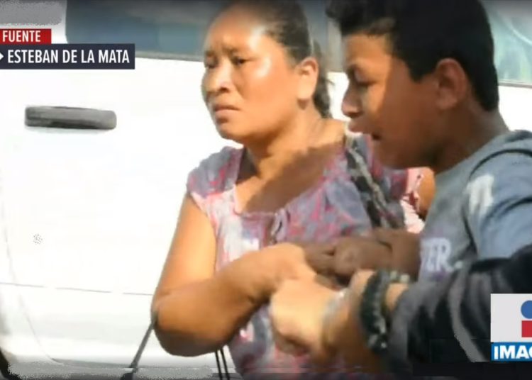 (VÍDEO) Pese al llanto y las súplicas la policía mexicana capturo a unos 20 salvadoreños de la caravana de migrantes