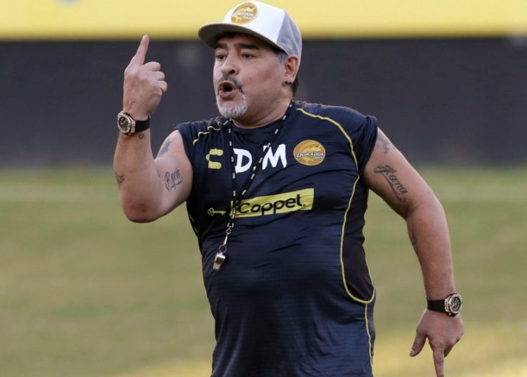 Diego Maradona recibe lujoso regalo por su gran campaña con Dorados