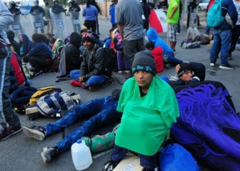 Migrantes de caravanas anuncian huelga de hambre como presión para que EE.UU. otorgue asilos