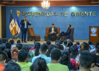 Vamos expone ante la UNIVO sus propuestas de cara a elecciones presidenciales