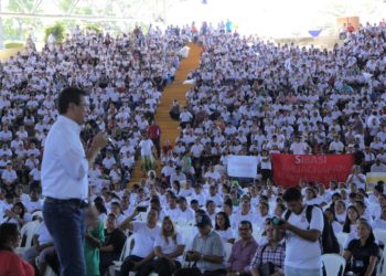 Hugo Martínez desmiente que tenga un hijo becado en China