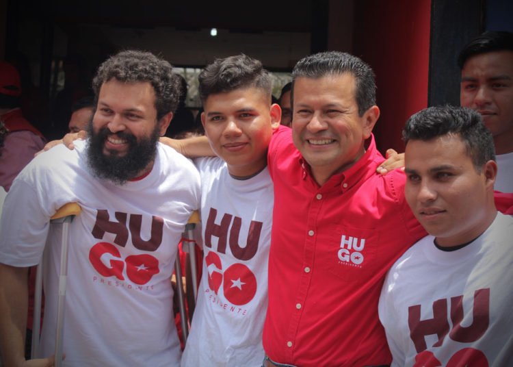 Hugo Martínez, el único candidato graduado de la UES, que se compromete con la juventud
