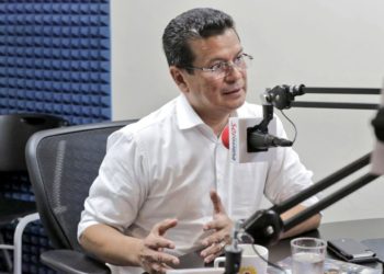 Se debe fortalecer al FMLN, modernizarse y adaptarse a las nuevas formas de hacer política sin perder sus valores: Hugo Martínez