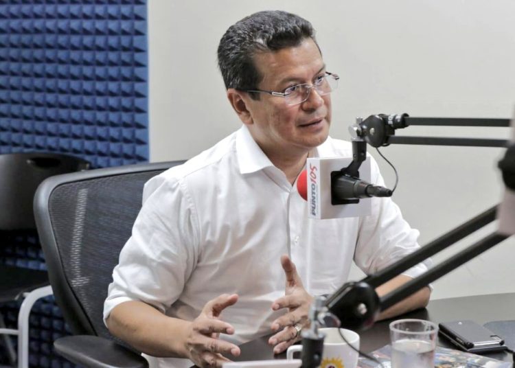 Se debe fortalecer al FMLN, modernizarse y adaptarse a las nuevas formas de hacer política sin perder sus valores: Hugo Martínez