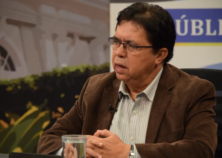 Secretario de comunicaciones: China interesada en comprar café y azúcar de El Salvador
