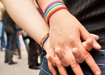 Pastores evangélicos advierten sobre inclusión de diversidad de género en textos de estudio