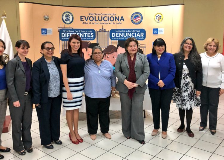 PGR tilda de “cavernícolas” a hombres que acosan a mujeres en las calles