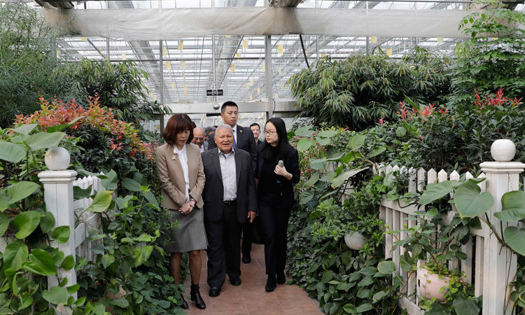 Sánchez Cerén visita academia china de ciencias de agricultura y de horticultura