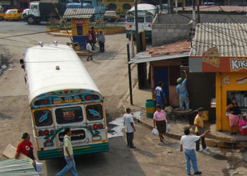 Buses de antigua Terminal de Oriente operarán afuera de las instalaciones desde lunes
