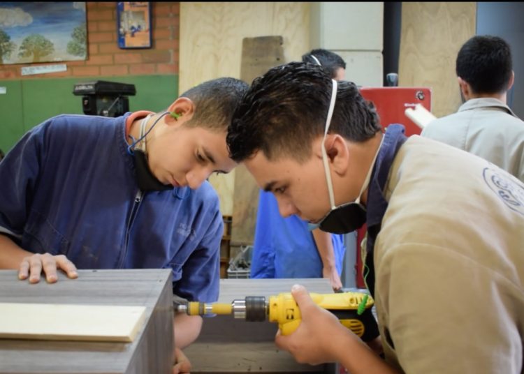 ARENA pide que empleador no pague a aprendices: Ministra de Trabajo