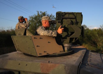 Trump ordena retirar a la mitad de las tropas desplegadas en la frontera con México