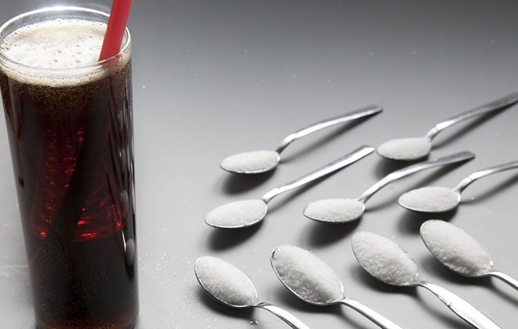 Estas son las bebidas más azucaradas distribuidas en el mercado salvadoreño