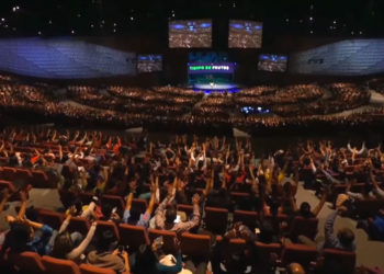 Especial – Los Magnates de Dios parte III: Retiros, ofrendas y diezmos