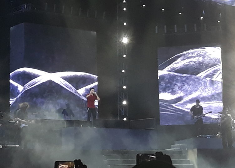 (FOTOS) Chayanne hizo cantar desde el alma a varias generaciones de salvadoreños