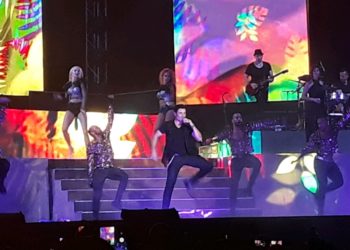 (FOTOS) Chayanne hizo cantar desde el alma a varias generaciones de salvadoreños