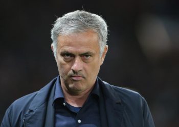 «Ni los utileros ni las cocineras estaban contentos con José Mourinho», asegura Wayne Rooney