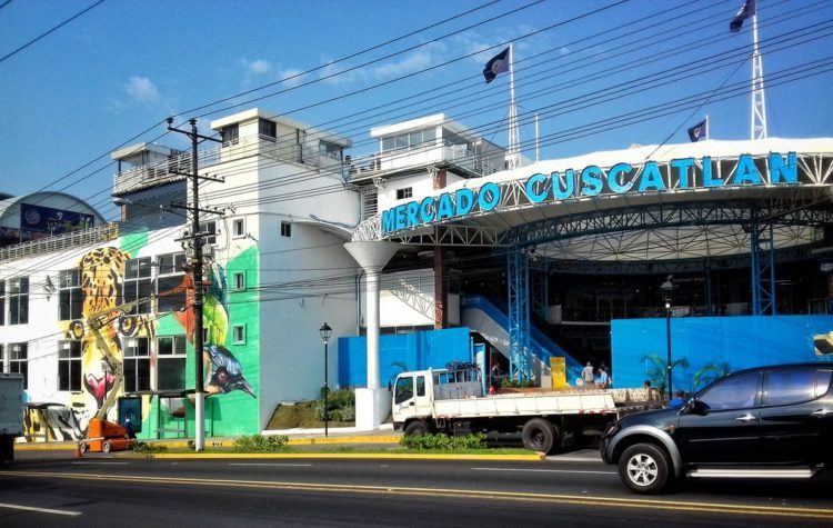 Comerciantes de Mercado Cuscatlán denuncian bloqueos por parte de la Alcaldía de San Salvador