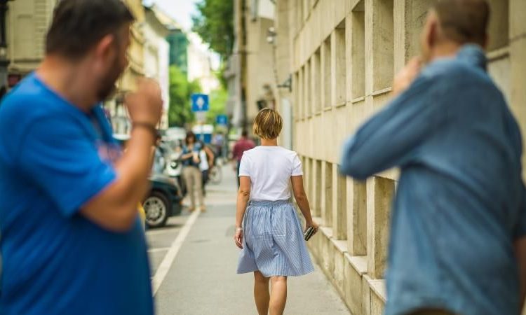 (VIDEO): Joven argentina de 15 años filma cómo un hombre la acosa en plena calle