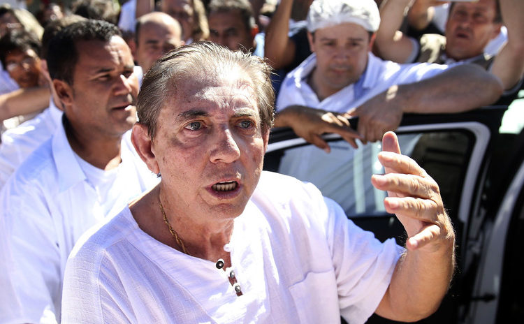 El curandero João de Deus, acusado de 300 abusos sexuales, se entrega a la Policía