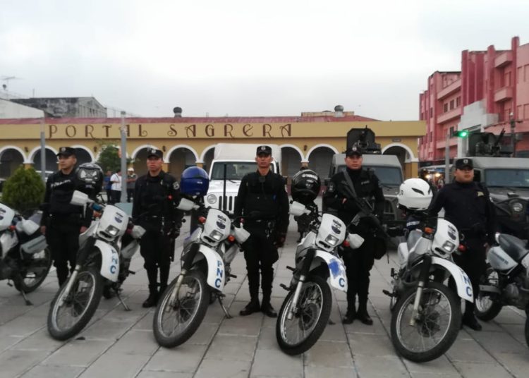 PNC se toma el centro de San Salvador por festividades de fin de año