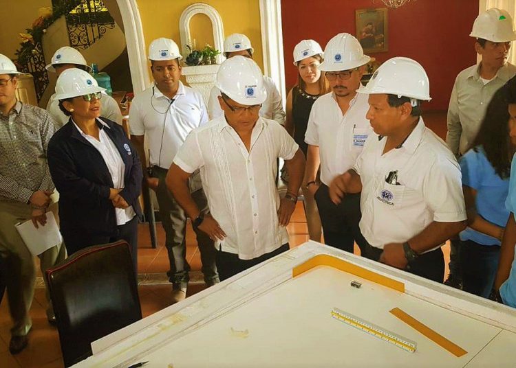 Oscar Ortiz verifica trabajos de remodelación en nuevo edificio de Migración