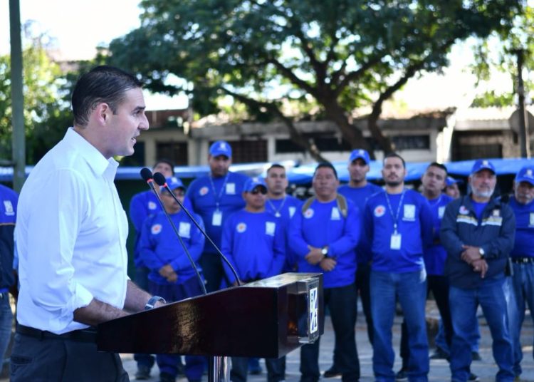 Alcaldía de San Salvador autoriza 198 puestos de pólvora