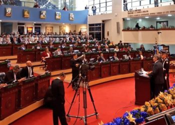 Diputados conmemoran el 35 aniversario de la Constitución