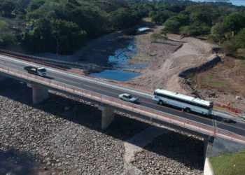 Gobierno entrega puente La Prosperidad en Chalatenango