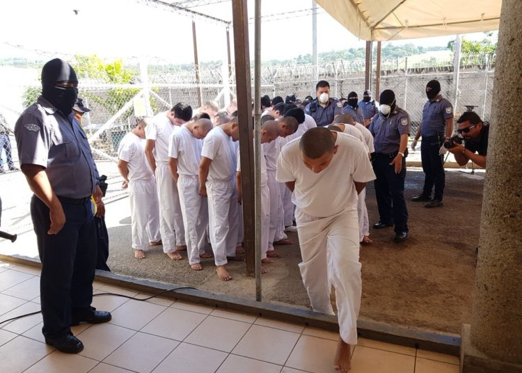 Reos que ordenaban atentados contra policías y soldados fueron trasladados a máxima seguridad