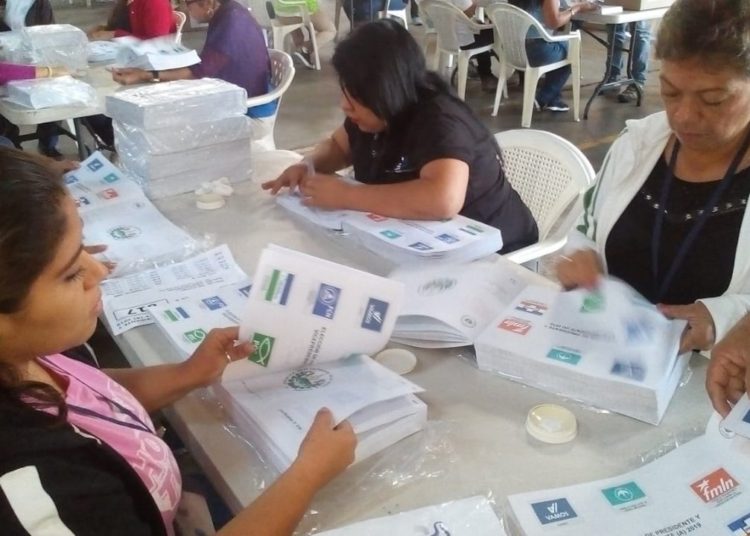 TSE confirma que solo falta imprimir papeletas de tres departamentos