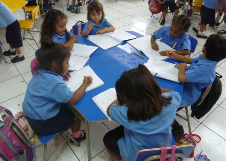 Enseñanza del inglés será obligatoria desde parvularia si Asamblea aprueba reforma a Ley de Educación