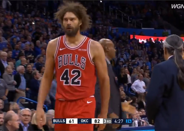(VIDEO) Jugadores de Chicago Bulls y Oklahoma City Thunder protagonizan pelean en pleno juego