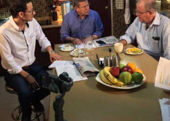 VAMOS tilda de «cobardes» a los que se retiran de debates