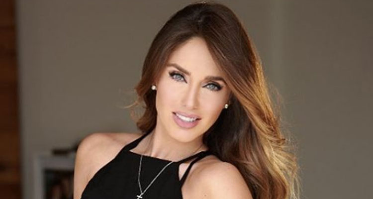 La ex RBD, Anahí, ahora es escritora y confirma que no volverá a cantar