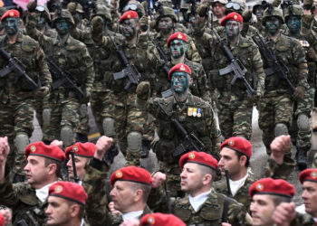 Grecia amenaza a Turquía por los islotes en el mar Egeo