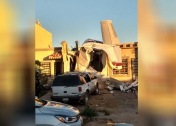 México: Al menos cuatro muertos al caer avioneta sobre vivienda en Culiacán