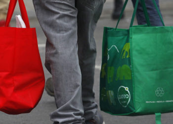 Salvanatura ofrece apoyo técnico para reemplazar objetos de plástico por productos ecológicos