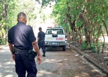 Sujetos irrumpen en fiesta rosa para sacar y matar a un hombre en Chirilagua