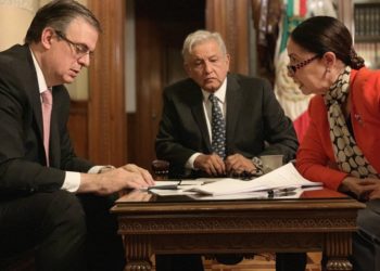 AMLO y Donald Trump mantienen conversación telefónica sobre migración