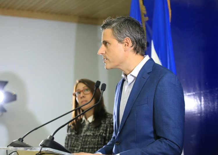 Calleja desestima todas las encuestas, menos las propias de ARENA